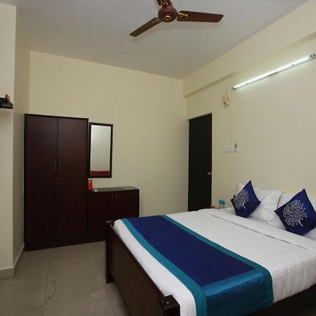 Oyo 10465 Koyambedu Chennai Hotel Bagian luar foto
