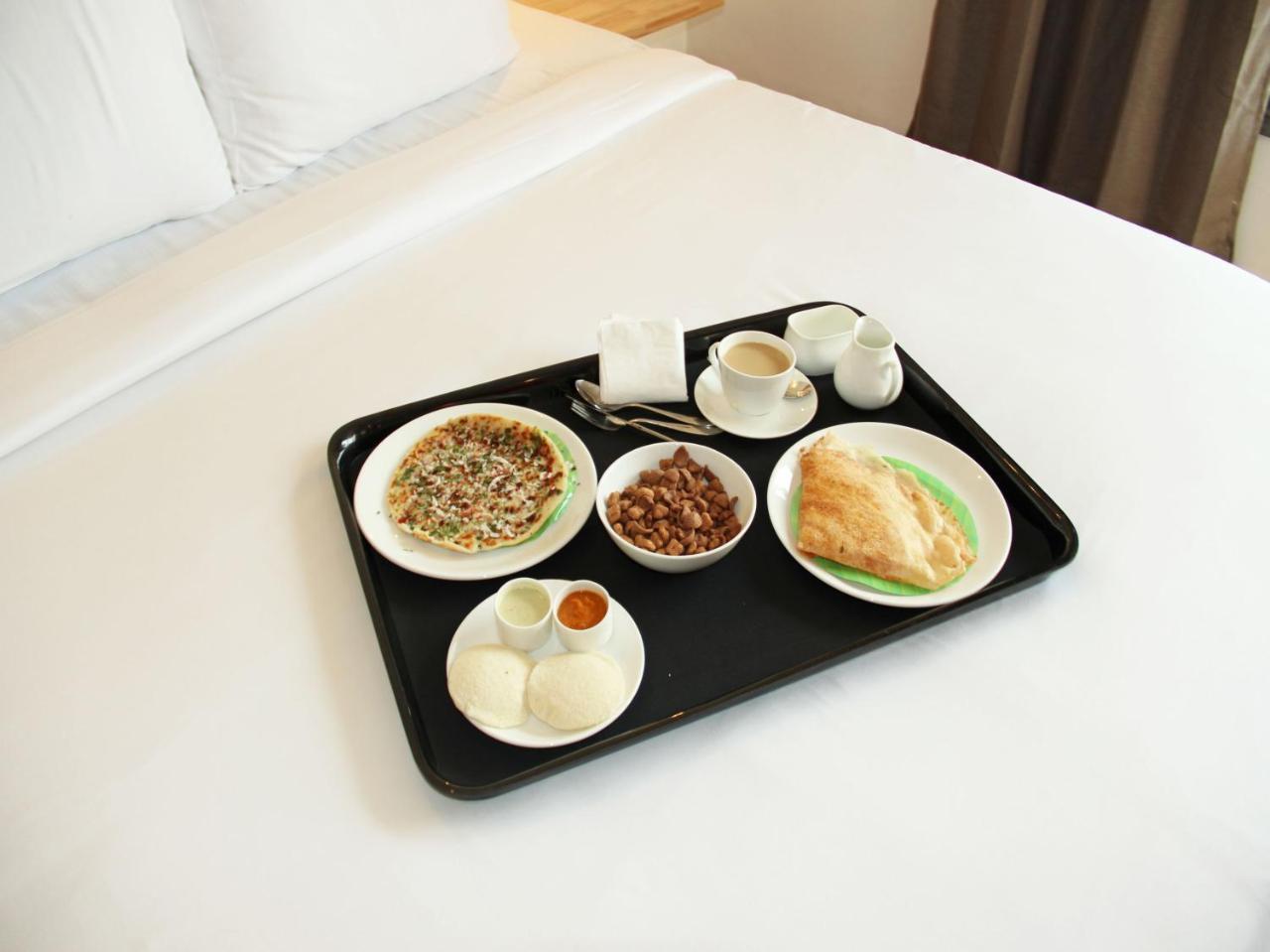 Oyo 10465 Koyambedu Chennai Hotel Bagian luar foto