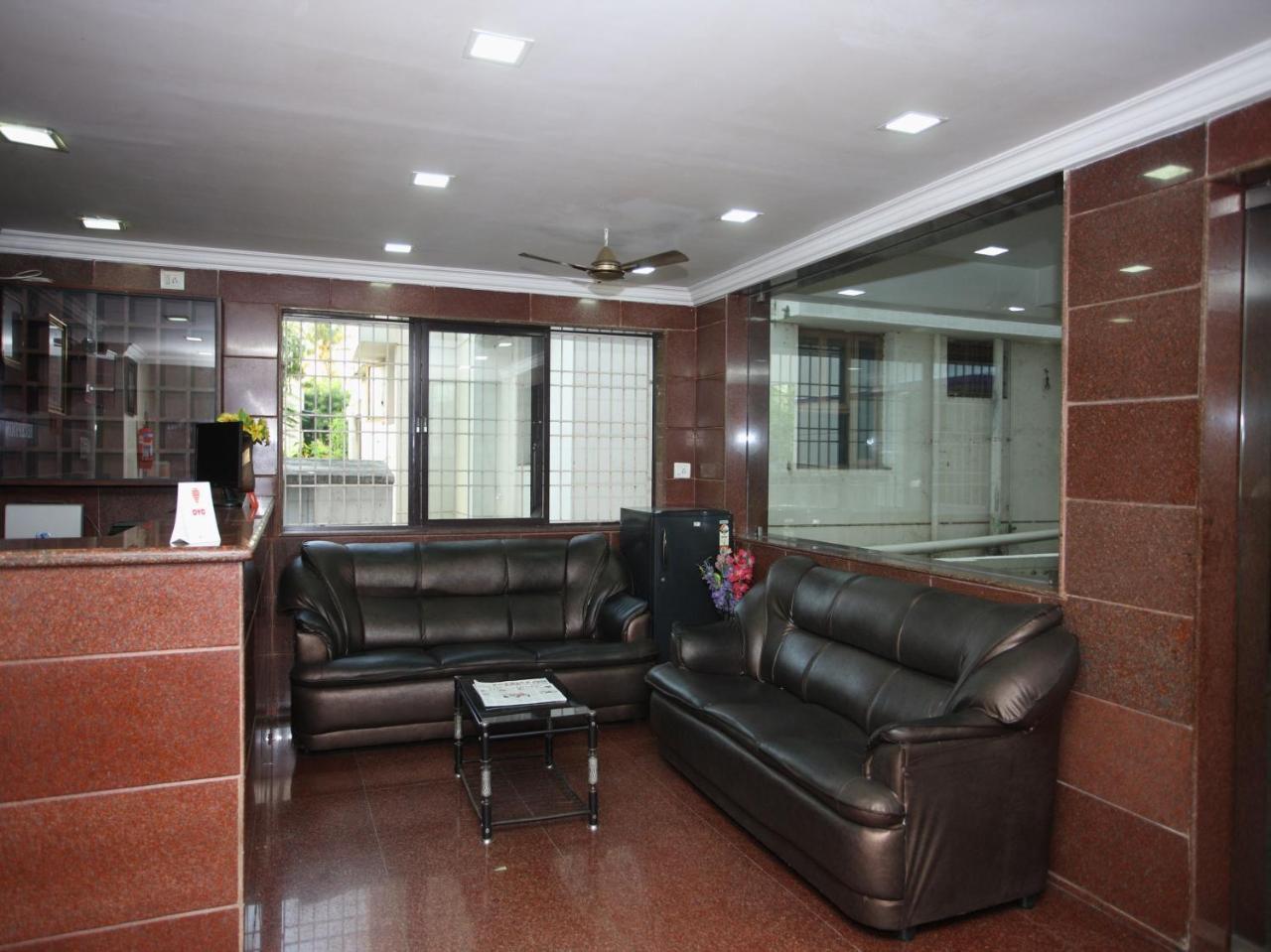 Oyo 10465 Koyambedu Chennai Hotel Bagian luar foto